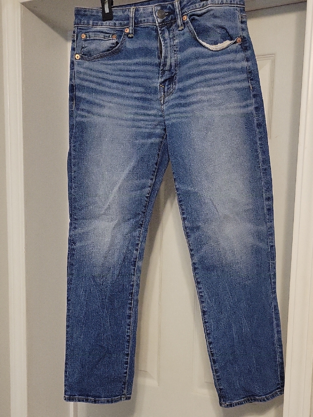 American Eagle Outfitters Men’s Faded Blue Slim Straight Jeans